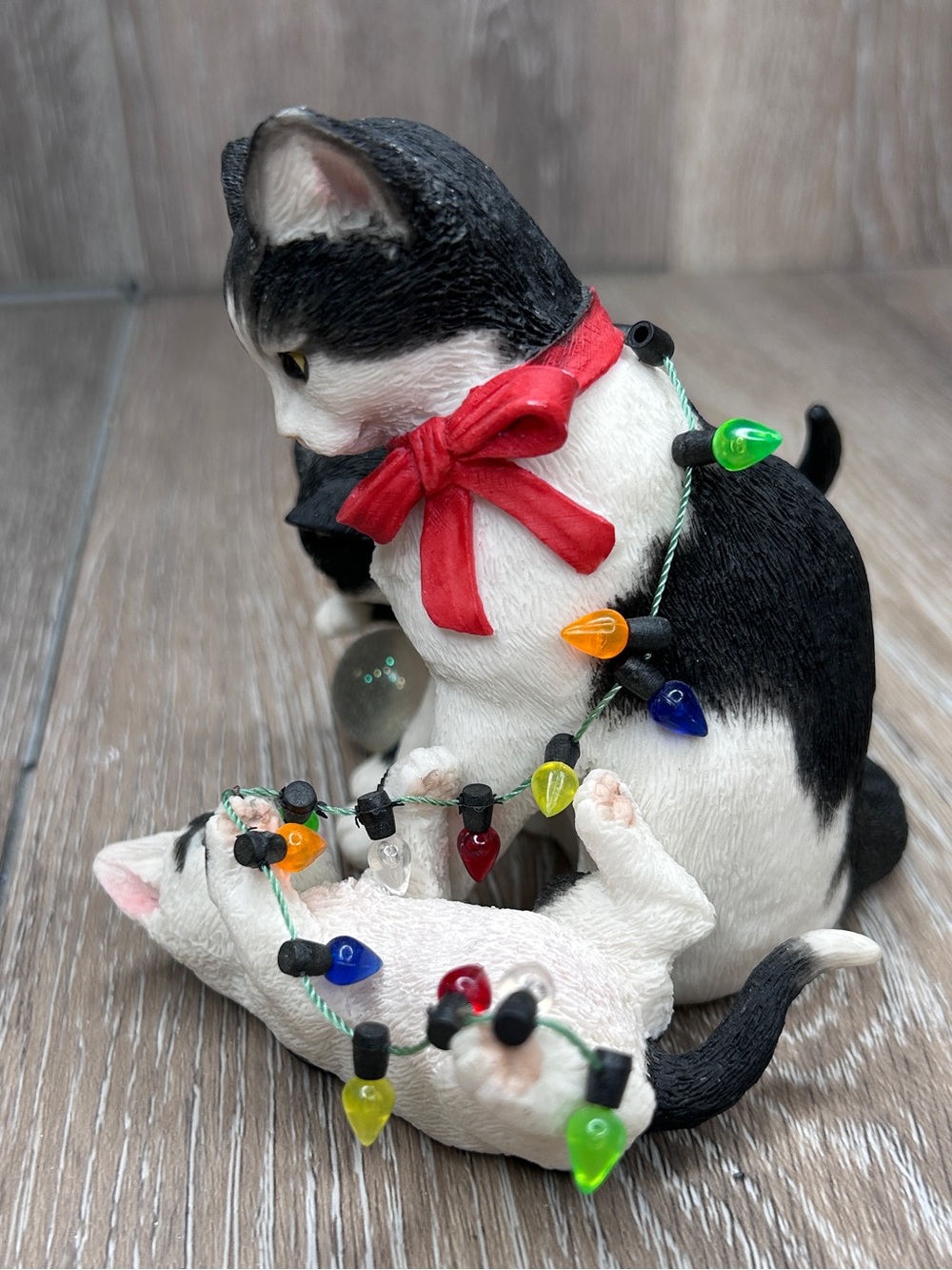 Lenox Taking Down The Tree Cat Figurines • Holiday Decor • Christmas Collectible - Picture 3 of 10